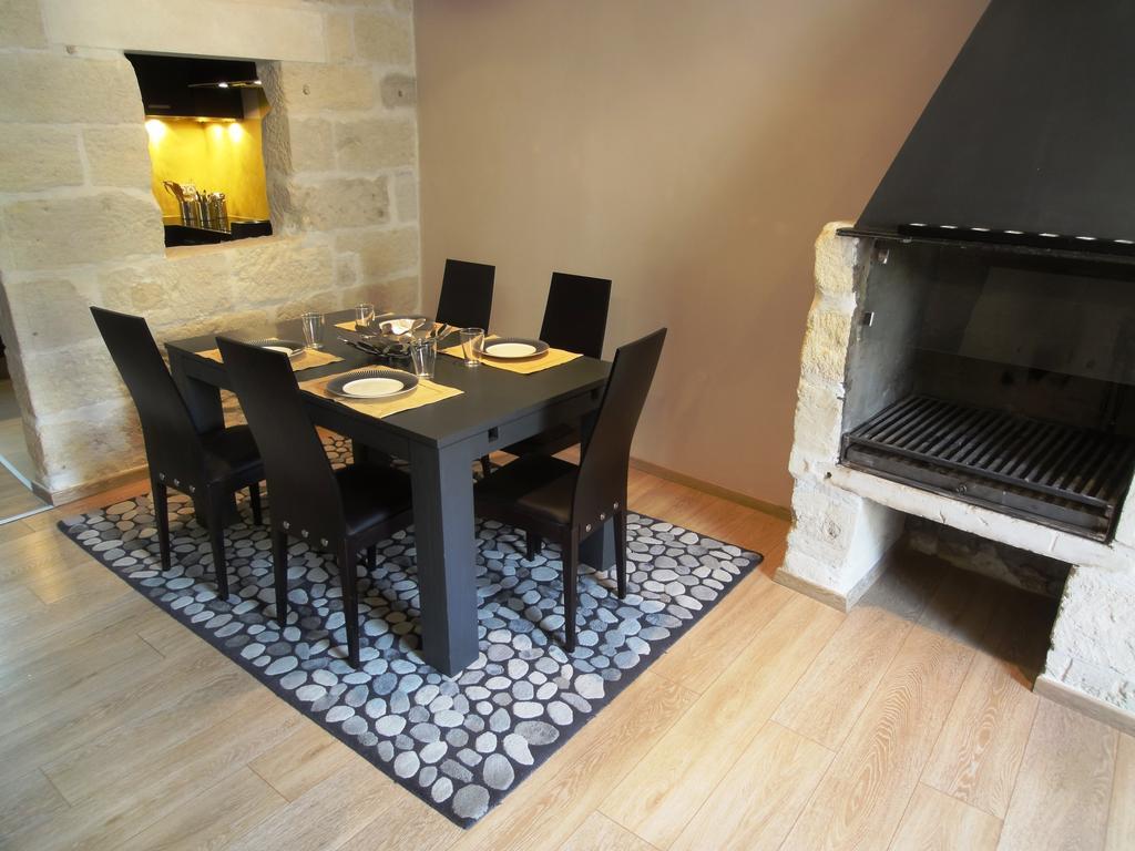 Les Toits D'Uzes Apartment Exterior photo